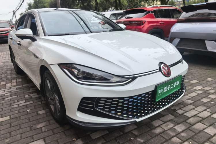 Used Volkswagen Lamando 2024 Lingdu L 200TSI DSG Trendy & Spicy Edition Front Right 45 Deg