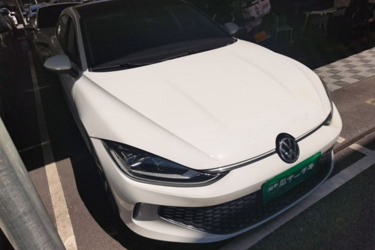 Used Volkswagen Lamando 2024 Lavida L 280TSI DSG Cool & Spicy Edition Front Right 45 Deg