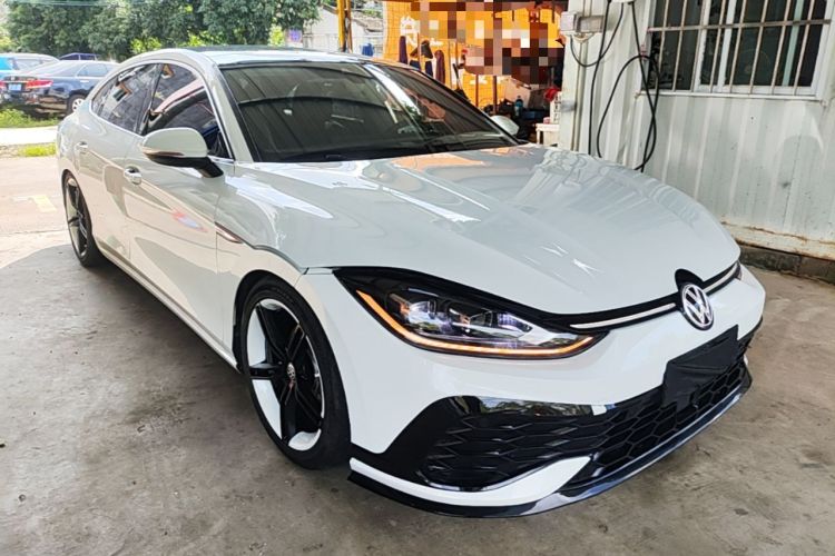 Used Volkswagen Lamando 2024 Lavida L 280TSI DSG Cool & Spicy Edition Front Right 45 Deg