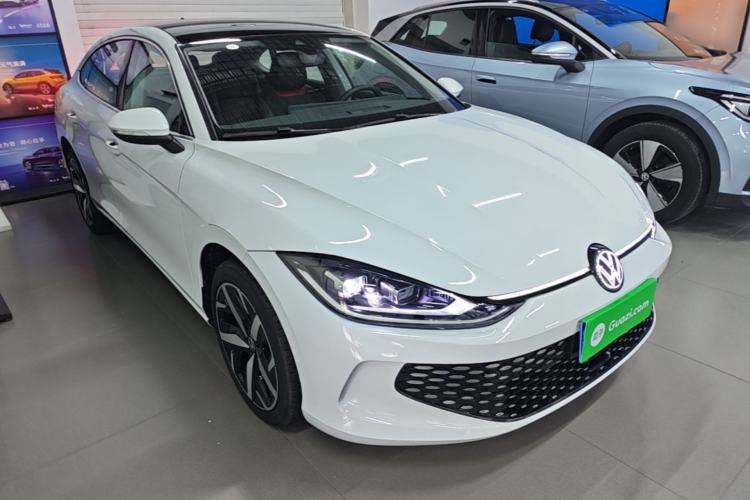 Used Volkswagen Lamando 2024 Lavida L 280TSI DSG Cool & Spicy Edition Front Right 45 Deg