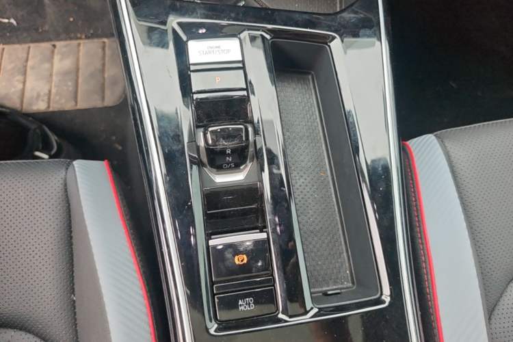 Used Volkswagen Lamando 2024 Lavida L 280TSI DSG Cool & Spicy Edition Gear Lever