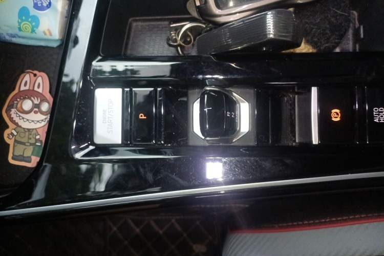 Used Volkswagen Lamando 2024 Lavida L 280TSI DSG Cool & Spicy Edition Gear Lever