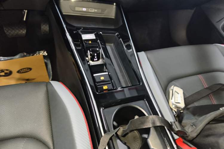 Used Volkswagen Lamando 2024 Lavida L 280TSI DSG Cool & Spicy Edition Gear Lever