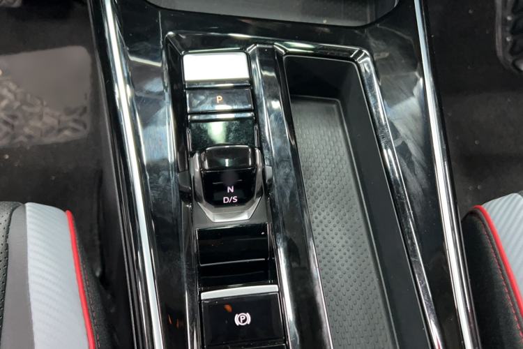 Used Volkswagen Lamando 2024 Lavida L 280TSI DSG Cool & Spicy Edition Gear Lever