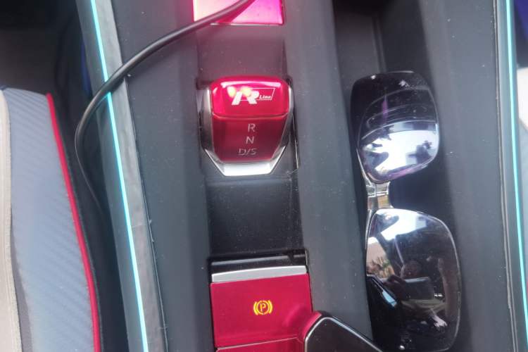 Used Volkswagen Lamando 2024 Lavida L 280TSI DSG Cool & Spicy Edition Gear Lever