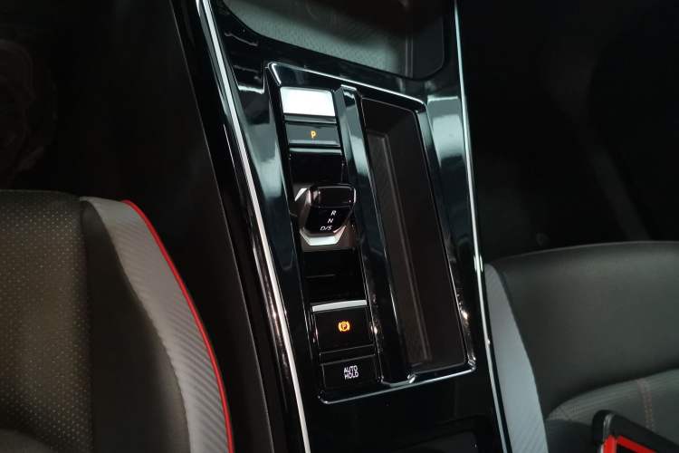 Used Volkswagen Lamando 2024 Lavida L 280TSI DSG Cool & Spicy Edition Gear Lever