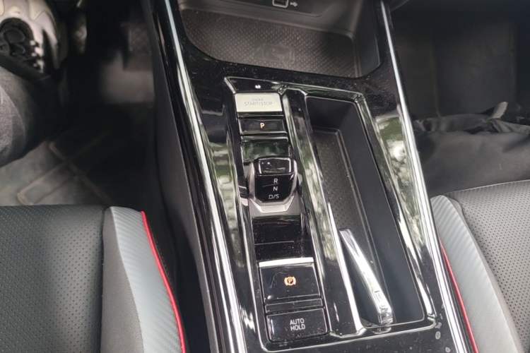 Used Volkswagen Lamando 2024 Lavida L 280TSI DSG Cool & Spicy Edition Gear Lever
