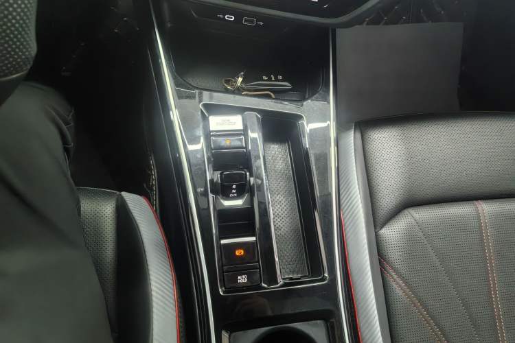 Used Volkswagen Lamando 2024 Lavida L 280TSI DSG Cool & Spicy Edition Gear Lever