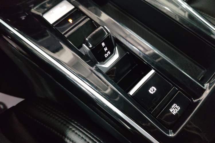 Used Volkswagen Lamando 2024 Lavida L 280TSI DSG Cool & Spicy Edition Gear Lever