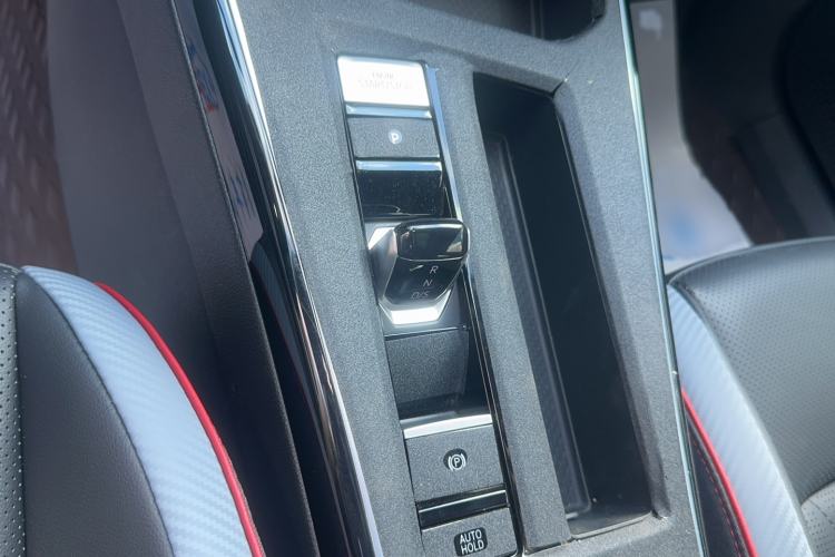 Used Volkswagen Lamando 2024 Lavida L 280TSI DSG Cool & Spicy Edition Gear Lever