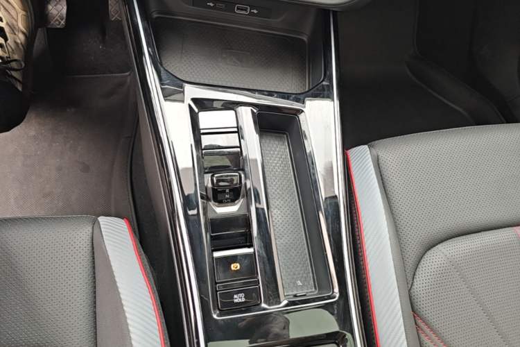 Used Volkswagen Lamando 2024 Lavida L 280TSI DSG Cool & Spicy Edition Gear Lever