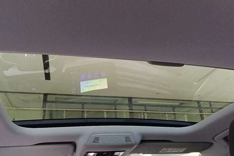 Used Volkswagen Lamando 2024 Lavida L 280TSI DSG Cool & Spicy Edition Headliner