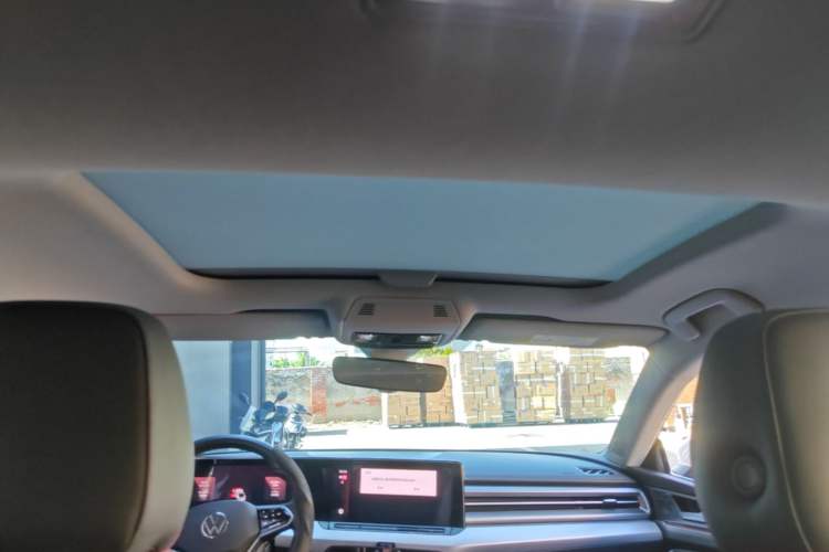 Used Volkswagen Lamando 2024 Lavida L 280TSI DSG Cool & Spicy Edition Headliner