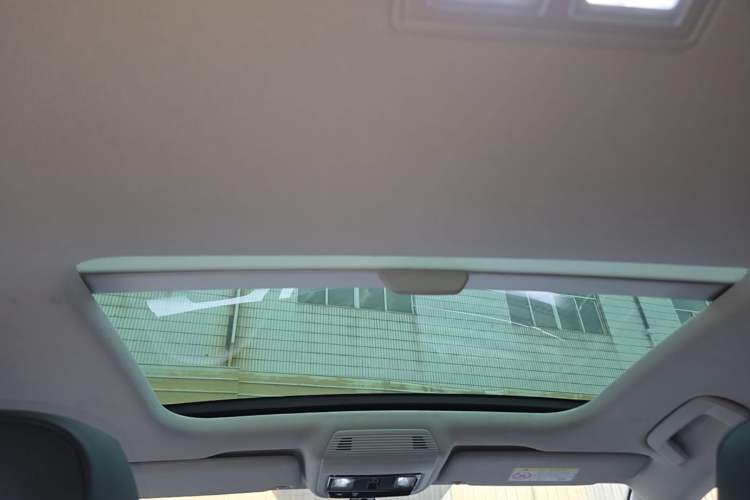 Used Volkswagen Lamando 2024 Lingdu L 200TSI DSG Trendy & Spicy Edition Headliner