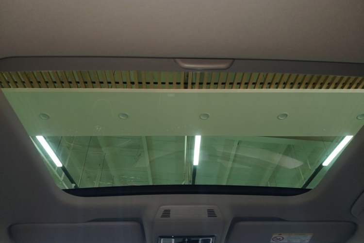 Used Volkswagen Lamando 2024 Lavida L 280TSI DSG Cool & Spicy Edition Headliner
