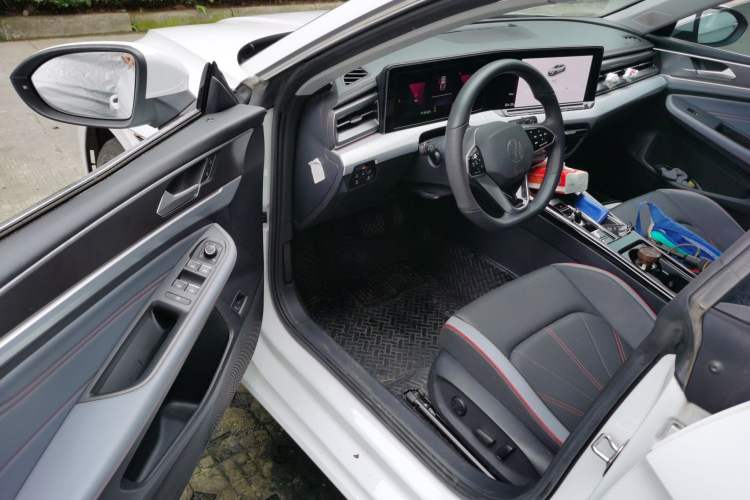 Used Volkswagen Lamando 2024 Lavida L 280TSI DSG Cool & Spicy Edition Interior 3