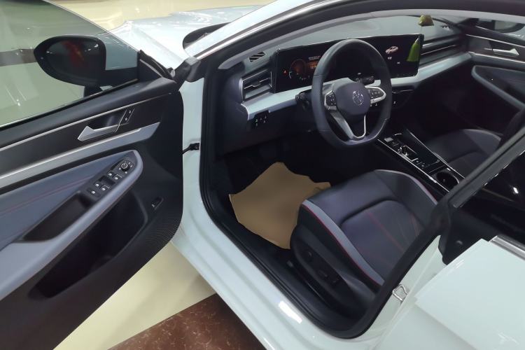 Used Volkswagen Lamando 2024 Lavida L 280TSI DSG Cool & Spicy Edition Interior 3