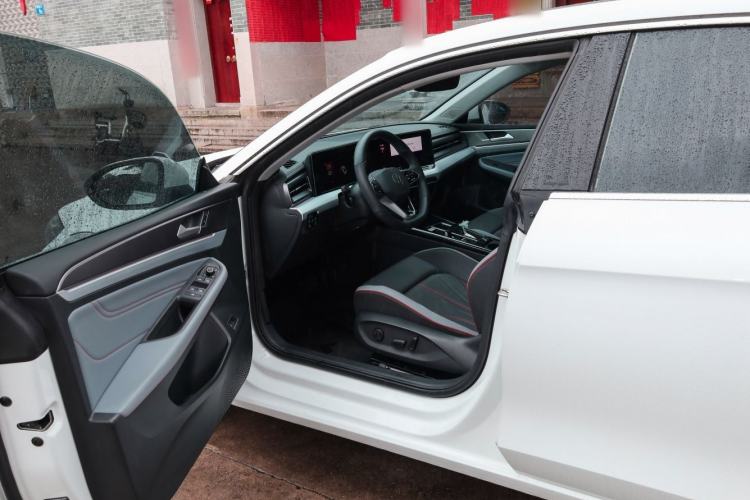 Used Volkswagen Lamando 2024 Lavida L 280TSI DSG Cool & Spicy Edition Interior 3