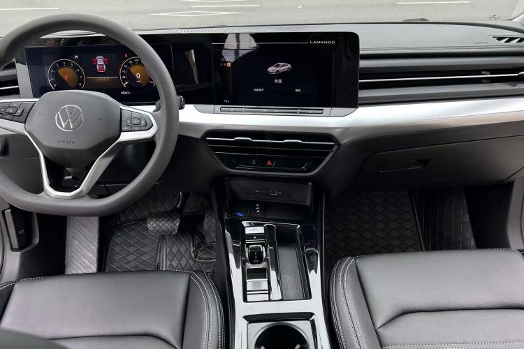 Used Volkswagen Lamando 2024 Lingdu L 200TSI DSG Trendy & Spicy Edition Interior 4