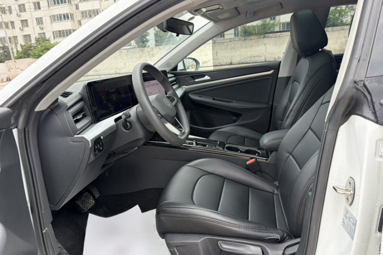 Used Volkswagen Lamando 2024 Lingdu L 200TSI DSG Trendy & Spicy Edition Interior 6