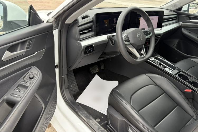 Used Volkswagen Lamando 2024 Lingdu L 200TSI DSG Trendy & Spicy Edition Interior 7