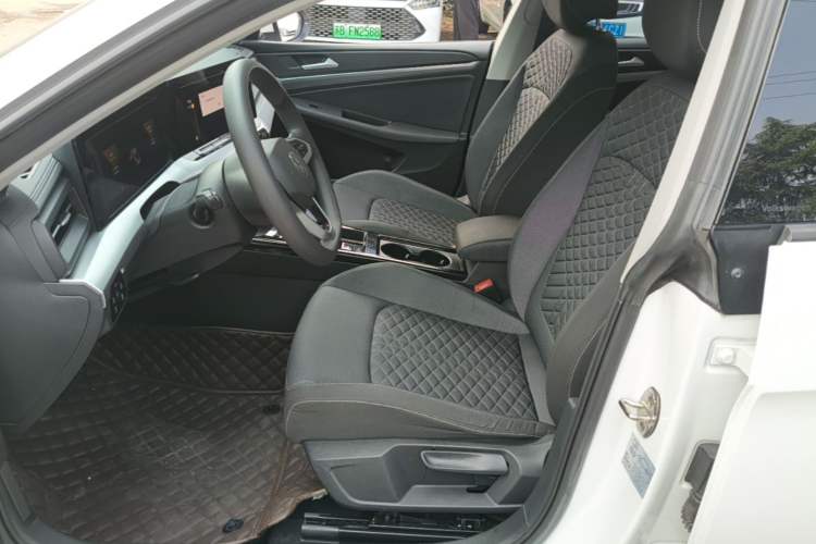 Used Volkswagen Lamando 2024 Lingdu L 200TSI DSG Trendy & Spicy Edition Left Front Seat
