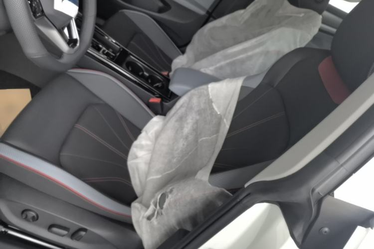 Used Volkswagen Lamando 2024 Lavida L 280TSI DSG Cool & Spicy Edition Left Front Seat
