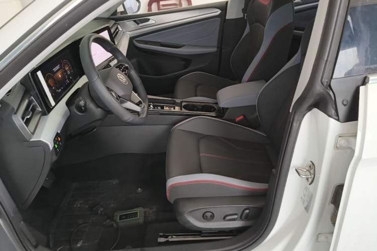 Used Volkswagen Lamando 2024 Lavida L 280TSI DSG Cool & Spicy Edition Left Front Seat