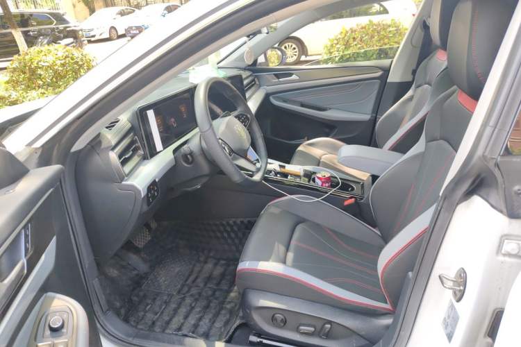 Used Volkswagen Lamando 2024 Lavida L 280TSI DSG Cool & Spicy Edition Left Front Seat