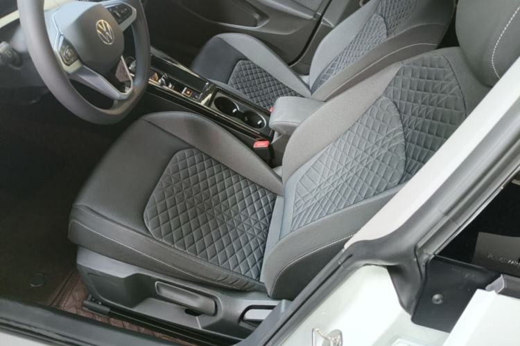 Used Volkswagen Lamando 2024 Lingdu L 200TSI DSG Trendy & Spicy Edition Left Front Seat