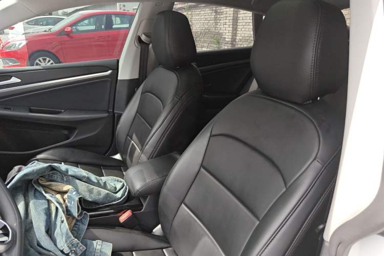 Used Volkswagen Lamando 2024 Lingdu L 200TSI DSG Trendy & Spicy Edition Left Front Seat