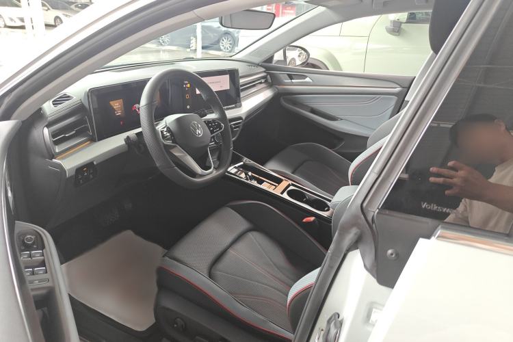 Used Volkswagen Lamando 2024 Lavida L 280TSI DSG Cool & Spicy Edition Left Front Seat