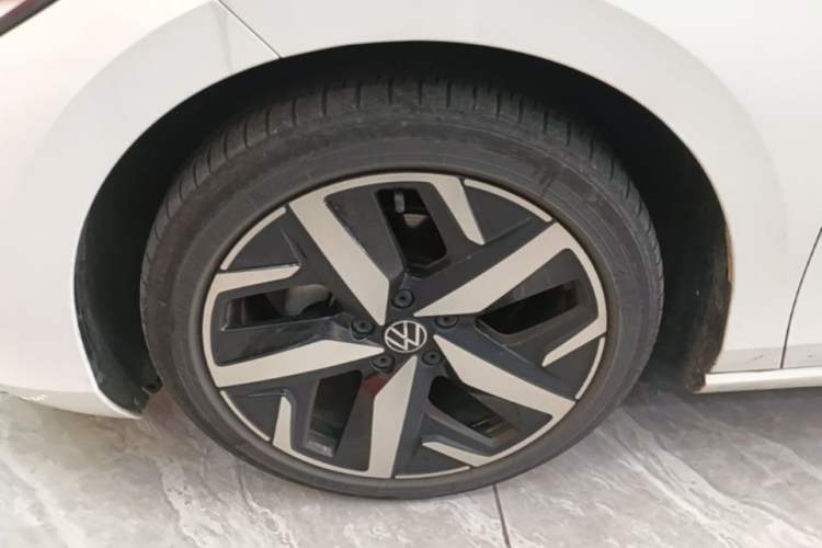 Used Volkswagen Lamando 2024 Lavida L 280TSI DSG Cool & Spicy Edition Left Front Wheel Hub