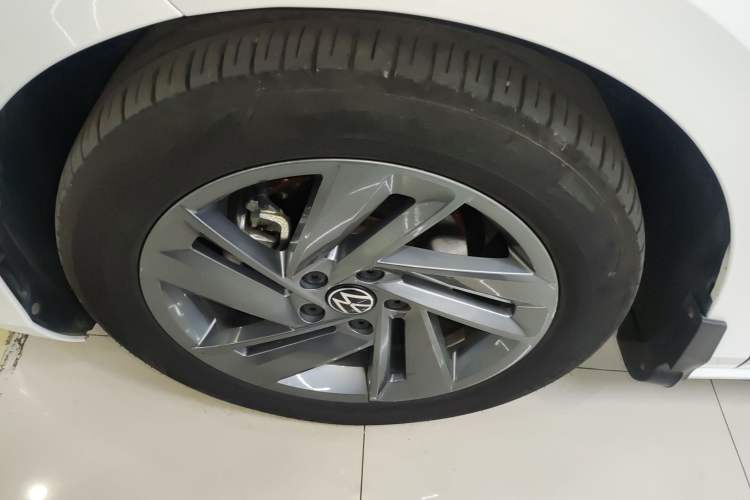 Used Volkswagen Lamando 2024 Lingdu L 200TSI DSG Trendy & Spicy Edition Left Front Wheel Hub