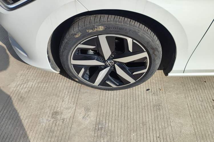 Used Volkswagen Lamando 2024 Lavida L 280TSI DSG Cool & Spicy Edition Left Front Wheel Hub
