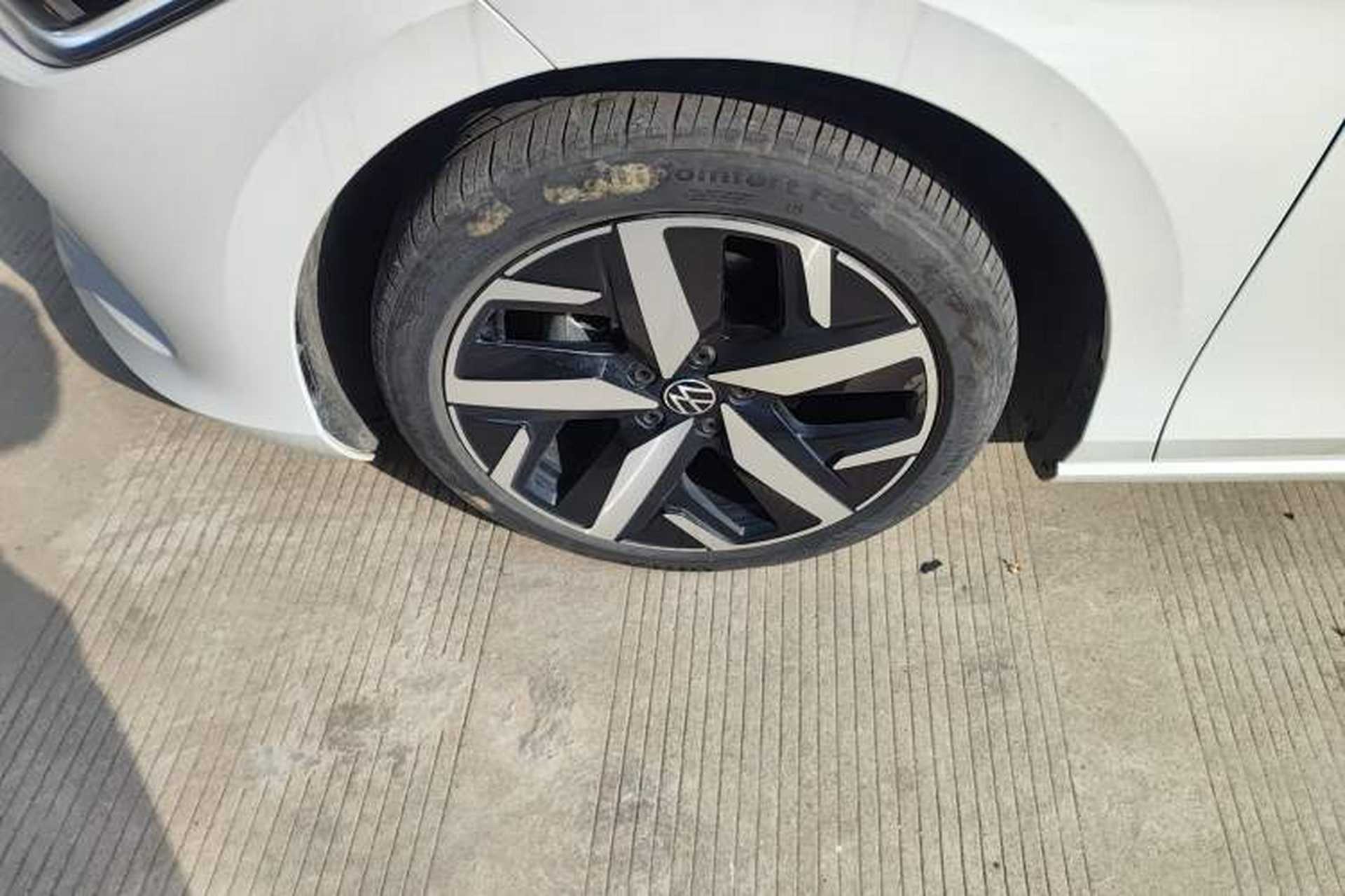 Used Volkswagen Lamando 2024 Lavida L 280TSI DSG Cool & Spicy Edition Left Front Wheel Hub