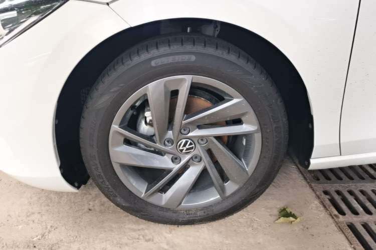 Used Volkswagen Lamando 2024 Lavida L 280TSI DSG Spicy Edition Left Front Wheel Hub