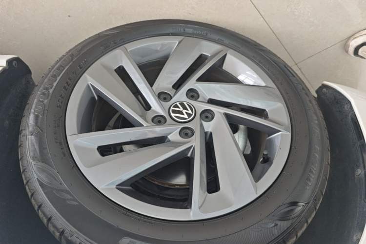 Used Volkswagen Lamando 2024 Lavida L 280TSI DSG Spicy Edition Left Front Wheel Hub