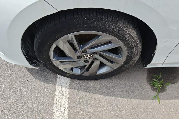 Used Volkswagen Lamando 2024 Lingdu L 200TSI DSG Trendy & Spicy Edition Left Front Wheel Hub