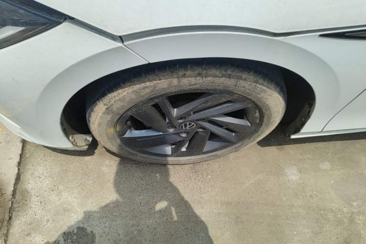 Used Volkswagen Lamando 2024 Lingdu L 200TSI DSG Trendy & Spicy Edition Left Front Wheel Hub