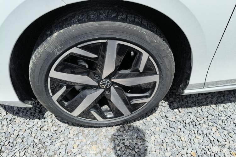 Used Volkswagen Lamando 2024 Lavida L 280TSI DSG Cool & Spicy Edition Left Front Wheel Hub