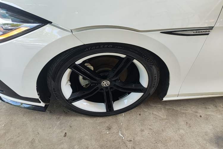 Used Volkswagen Lamando 2024 Lavida L 280TSI DSG Cool & Spicy Edition Left Front Wheel Hub