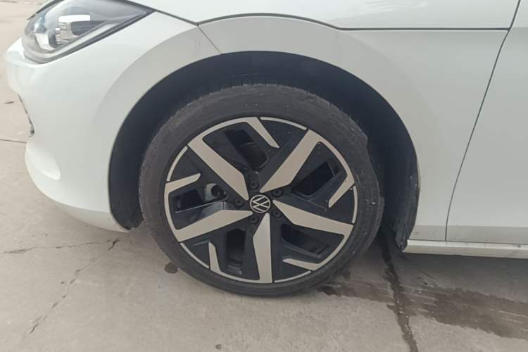 Used Volkswagen Lamando 2024 Lavida L 280TSI DSG Cool & Spicy Edition Left Front Wheel Hub