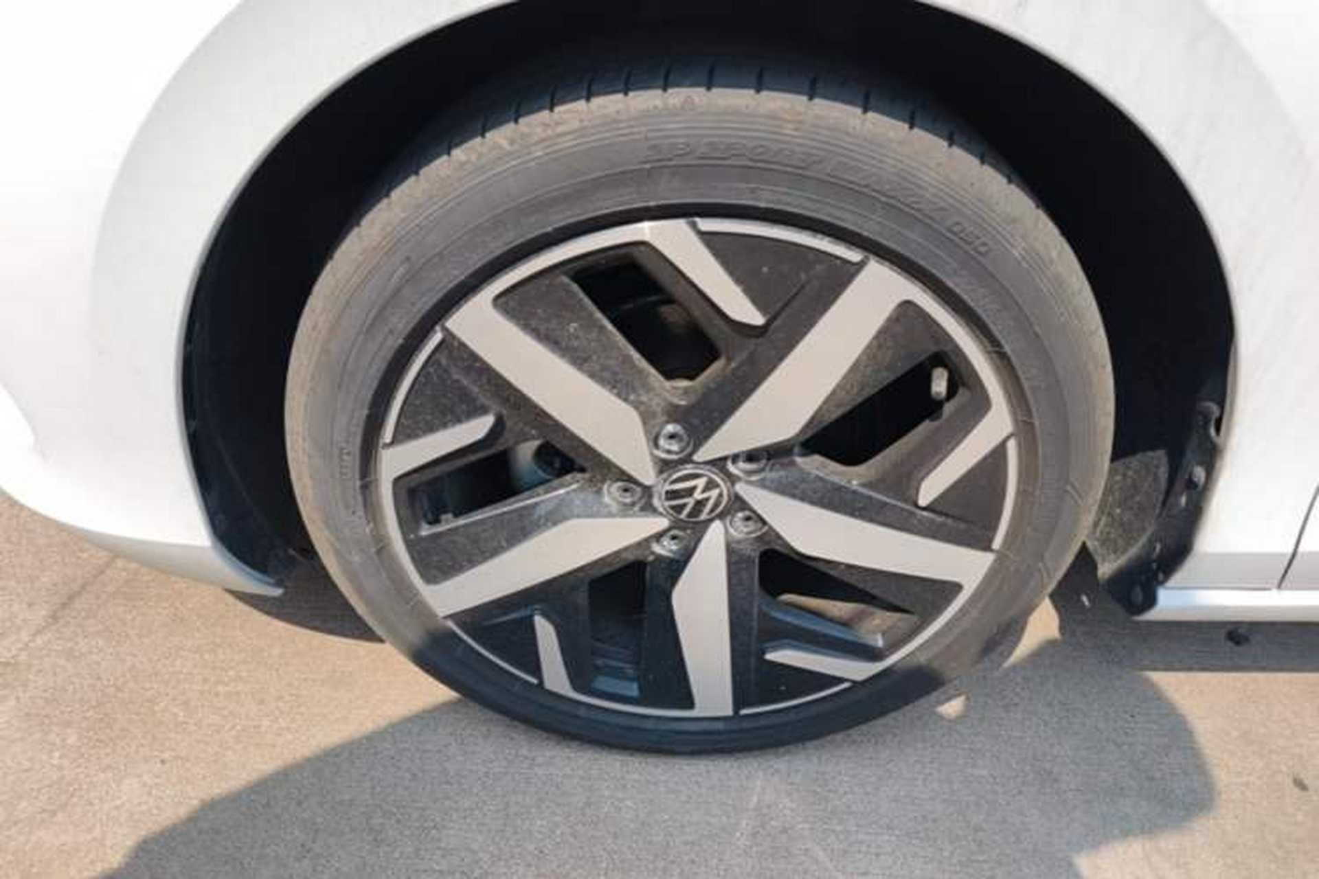 Used Volkswagen Lamando 2024 Lavida L 280TSI DSG Cool & Spicy Edition Left Front Wheel Hub