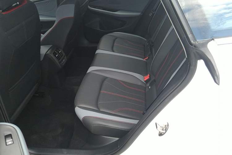 Used Volkswagen Lamando 2024 Lavida L 280TSI DSG Cool & Spicy Edition Left Rear Seat