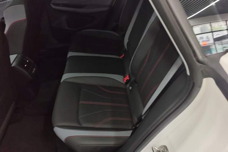 Used Volkswagen Lamando 2024 Lavida L 280TSI DSG Cool & Spicy Edition Left Rear Seat