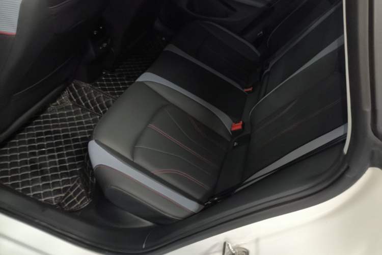 Used Volkswagen Lamando 2024 Lavida L 280TSI DSG Spicy Edition Left Rear Seat