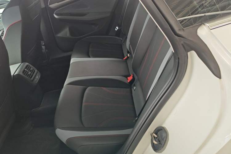 Used Volkswagen Lamando 2024 Lavida L 280TSI DSG Cool & Spicy Edition Left Rear Seat