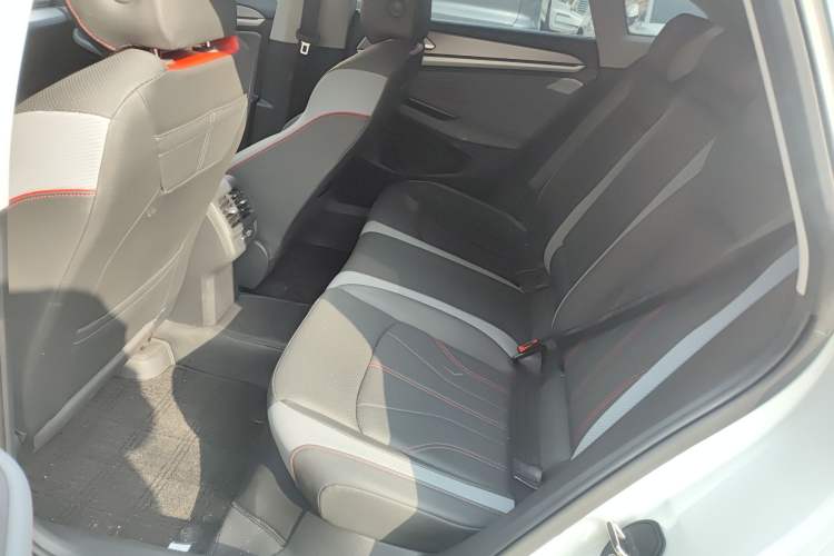 Used Volkswagen Lamando 2024 Lavida L 280TSI DSG Cool & Spicy Edition Left Rear Seat