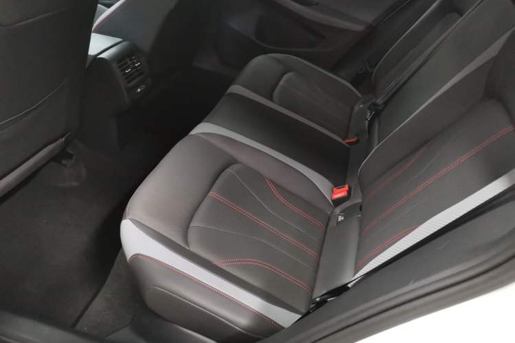 Used Volkswagen Lamando 2024 Lavida L 280TSI DSG Cool & Spicy Edition Left Rear Seat